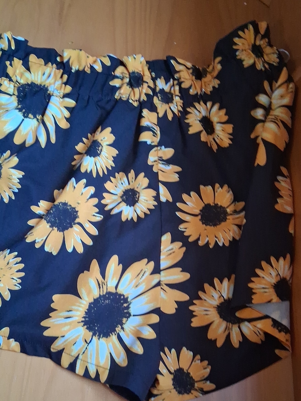 SHEIN Black Sunflower Print Bermuda Shorts